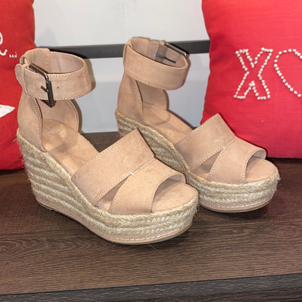 Espadrille Platforms. Nvr worn.